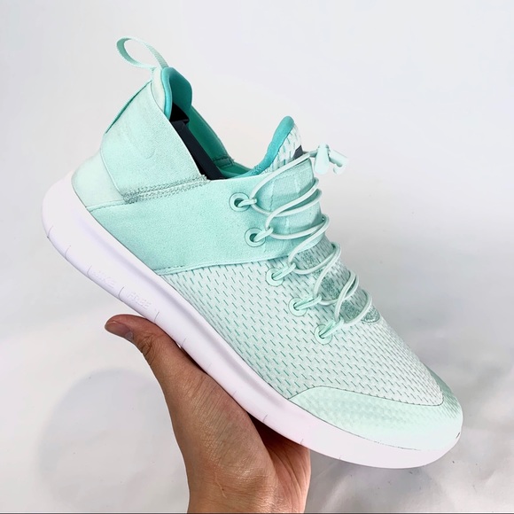 Nike Shoes - NEW Nike Womens Free Rn Cmtr 2017 - Size 11